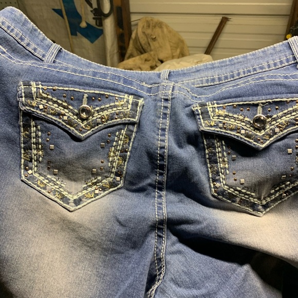 Jeans - Picture 3 of 3